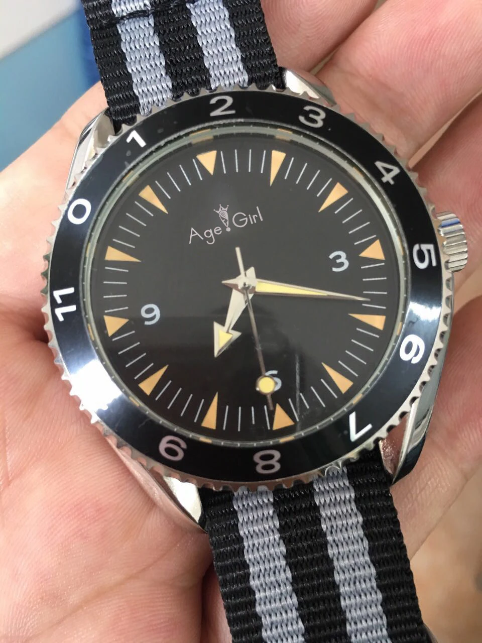 Luxury New Automatic Mechanical Transparent Watch James Bond Spectre 007 Glass Back Mens Canvas Fabric Belt Chronometer Watches
Luxury New Automatic Mechanical Transparent Watch James Bond Spectre 007 Glass Back Mens Canvas Fabric Belt Chronometer Watches