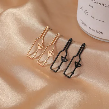Funny Abstract Wine Bottle Small Stud Earrings Unusual Fashion Creative Geometry Earrings for Women Kpop Cool Party Jewelry 2020
Funny Abstract Wine Bottle Small Stud Earrings Unusual Fashion Creative Geometry Earrings for Women Kpop Cool Party Jewelry 2020