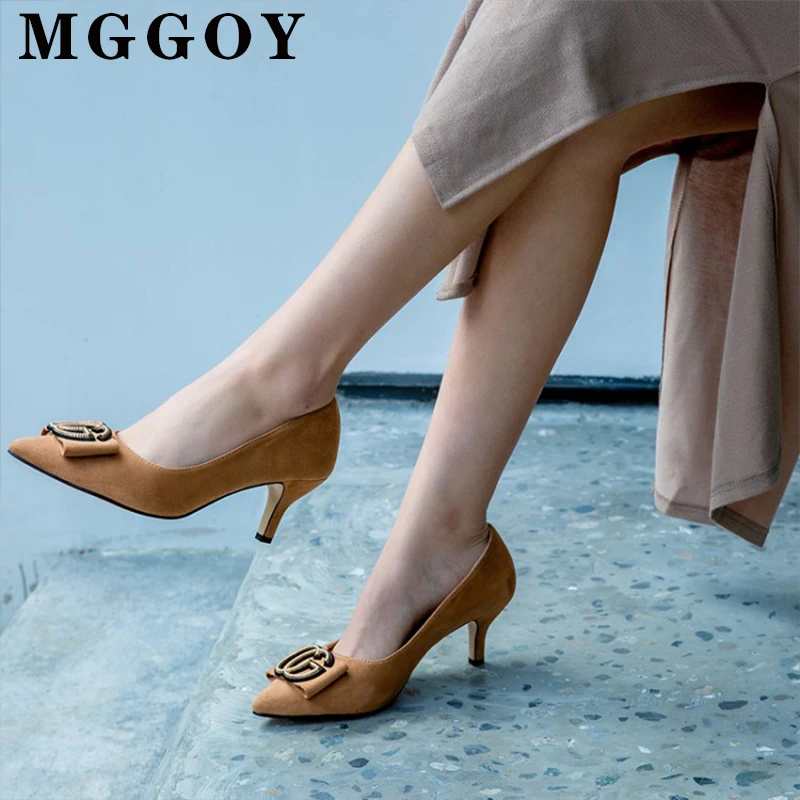 Metal Decoration Frosted High Heels Shoes Women Pumps Microfiber Pointed Toe Ladies Heels Mid Heel Woman Plus Size Female Shoes
Metal Decoration Frosted High Heels Shoes Women Pumps Microfiber Pointed Toe Ladies Heels Mid Heel Woman Plus Size Female Shoes