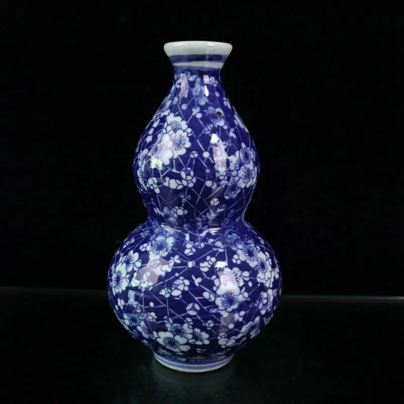

antique China rare Blue and white Ice plum pattern gourd bottle