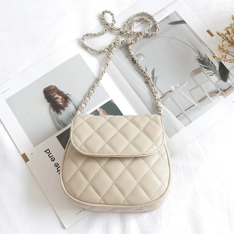 Korean simple semi-circular shoulder bag fashion small incense rhombus embroidered chain mini crossbody bag
Korean simple semi-circular shoulder bag fashion small incense rhombus embroidered chain mini crossbody bag