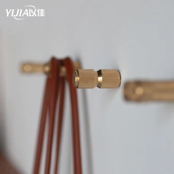 2 pcs Brass thread hook porch clothes key simple gold decoration solid small hook Storage tools 
2 pcs Brass thread hook porch clothes key simple gold decoration solid small hook Storage tools