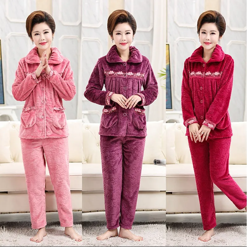 Coral Velvet Pajamas Women's Middle-aged Autumn And Winter Flannel Mom Large Size Long Sleeve Thermal Suit Spring And Autumn Hom
Coral Velvet Pajamas Women's Middle-aged Autumn And Winter Flannel Mom Large Size Long Sleeve Thermal Suit Spring And Autumn Hom