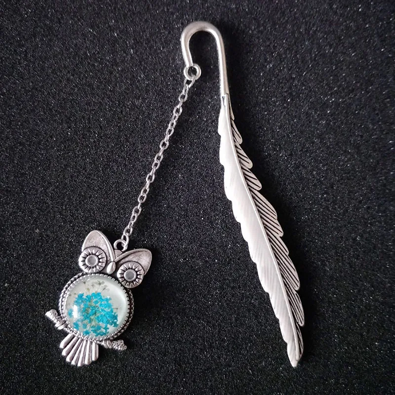 2 Pcs Luminous Bookmark Retro Feather Shape Glow in Dark Owl Whale Tail Decor TU-shop
2 Pcs Luminous Bookmark Retro Feather Shape Glow in Dark Owl Whale Tail Decor TU-shop