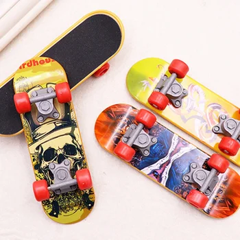 Printing Stand FingerBoard Skateboard Mini Finger Boards Skate Finger Skateboard For Kid Toy Gift Pattern Random
Printing Stand FingerBoard Skateboard Mini Finger Boards Skate Finger Skateboard For Kid Toy Gift Pattern Random