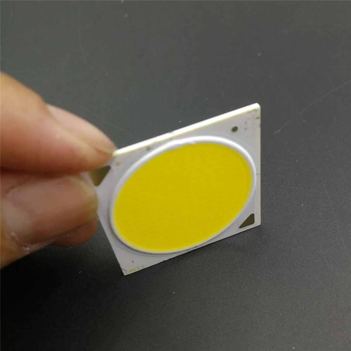 Original Cree CXB3590 CXB 3590 led grow light 3000K/3500K/5000K CD Bin 80 CRI 36V for medical plants
Original Cree CXB3590 CXB 3590 led grow light 3000K/3500K/5000K CD Bin 80 CRI 36V for medical plants