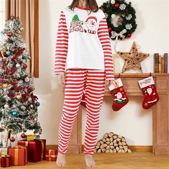 Parent-child Christmas Print Pajamas Two Pieces Set Long Sleeve Round Neck Top Loose Elastic Waist Pants Outfit Sleepwear Set
Parent-child Christmas Print Pajamas Two Pieces Set Long Sleeve Round Neck Top Loose Elastic Waist Pants Outfit Sleepwear Set