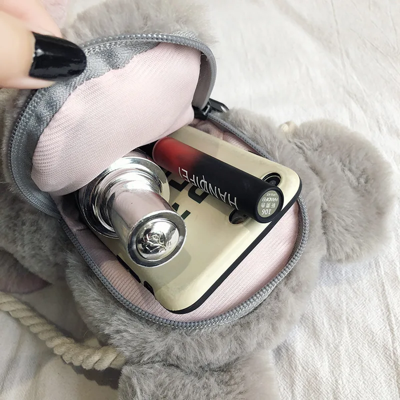 Plush Bag INS Super Fire Little Mouse Doll Package Cartoon Cute Adorable Bag Crossbody Bag Hot Selling
Plush Bag INS Super Fire Little Mouse Doll Package Cartoon Cute Adorable Bag Crossbody Bag Hot Selling