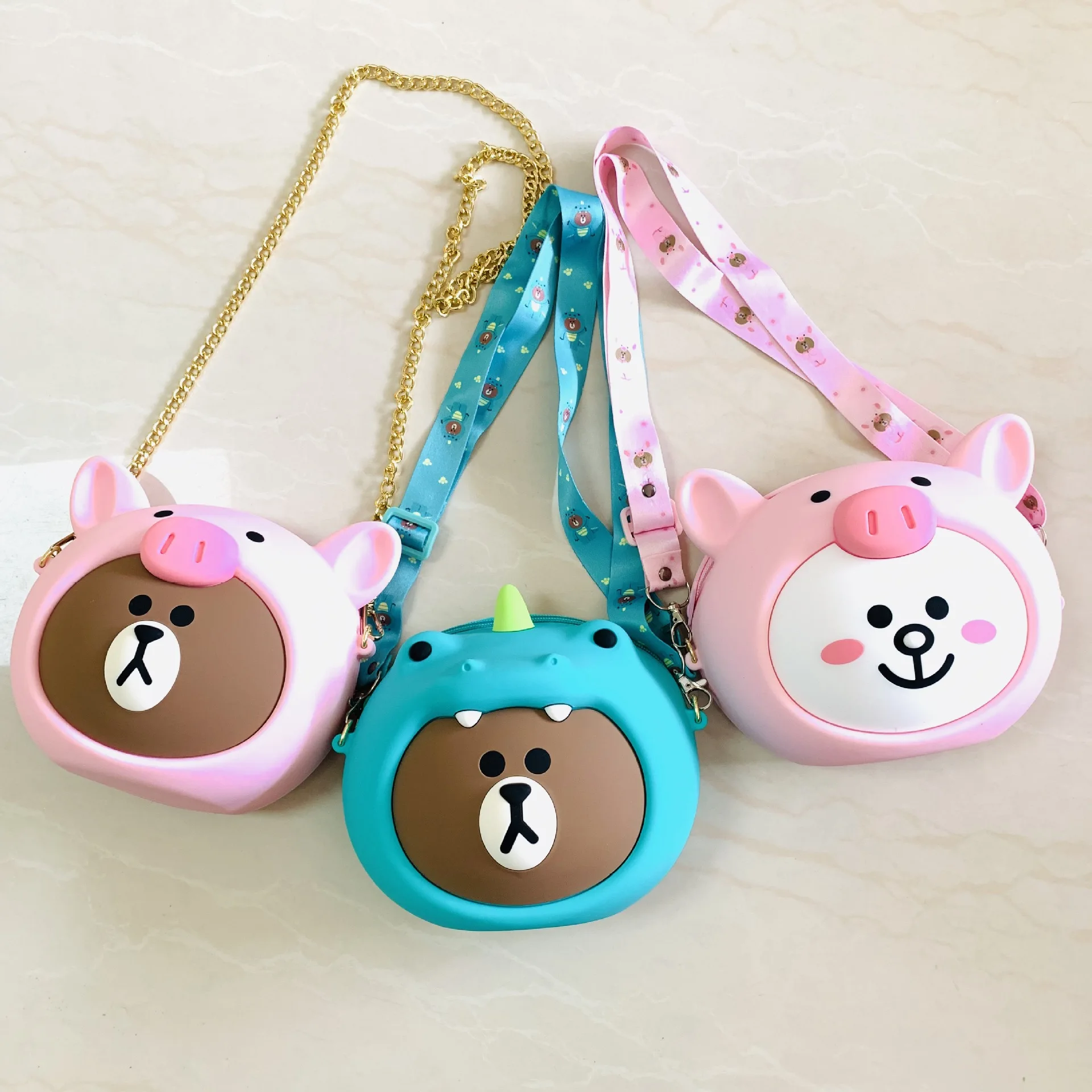 Women Shoulder Bag Female Cute Silicone Cartoon Messenger Pouch New Student Casual Handbag Designer Crossbody Bags For Women
Women Shoulder Bag Female Cute Silicone Cartoon Messenger Pouch New Student Casual Handbag Designer Crossbody Bags For Women