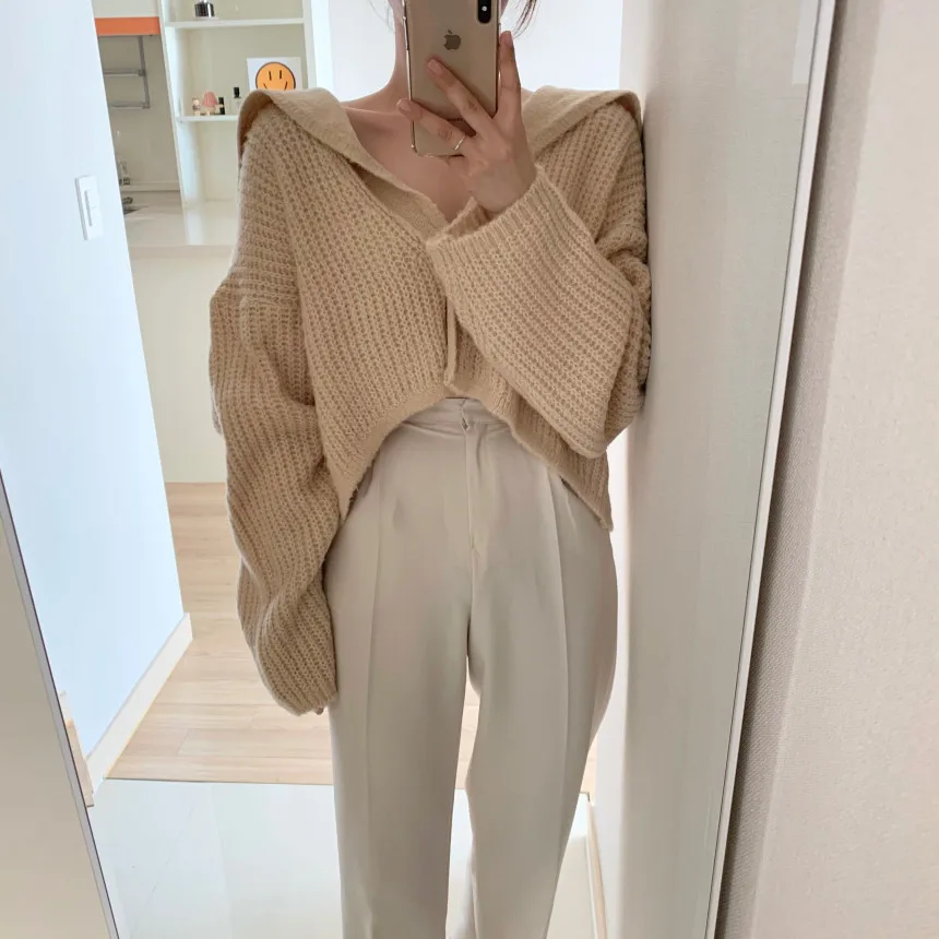 Croysier 2021 Fashion Women Cropped Cardigan Sweater With Cape Back Collar Long Sleeve Button Up Loose Casual Knitted Cardigan
Croysier 2021 Fashion Women Cropped Cardigan Sweater With Cape Back Collar Long Sleeve Button Up Loose Casual Knitted Cardigan
