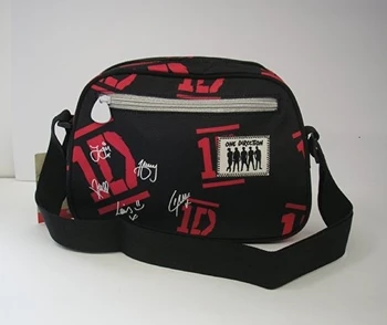 ONE DIRECTION TRACOLLA TRACOLLINA BORSA
ONE DIRECTION TRACOLLA TRACOLLINA BORSA
