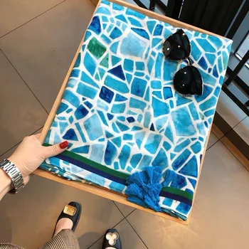 2020 national wind scarf ladies sun-proof shawl summer beach towel beach oversized scarf two-use cotton material silk scarf
2020 national wind scarf ladies sun-proof shawl summer beach towel beach oversized scarf two-use cotton material silk scarf