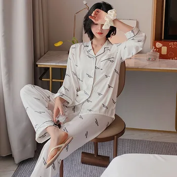 Women's Two-piece Korean Simple Long-sleeved Thin Silk Pajamas Home Service Summer New Style Ice Silk
Women's Two-piece Korean Simple Long-sleeved Thin Silk Pajamas Home Service Summer New Style Ice Silk