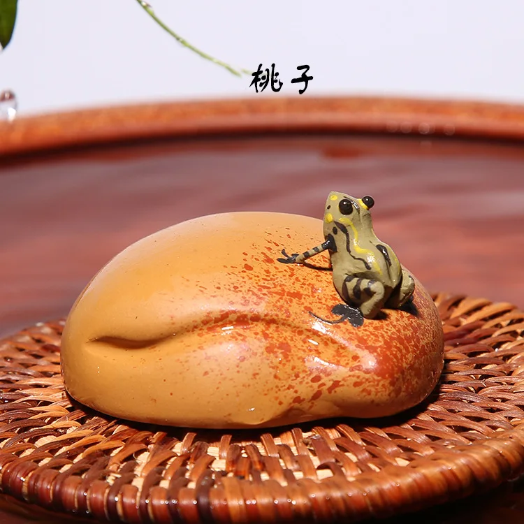 Peach Frog Tea Ornaments Water Spouting Golden Toad Tea Set Decoration Wholesale Yixing Raw Ore Handmade Gift Customization Lett
Peach Frog Tea Ornaments Water Spouting Golden Toad Tea Set Decoration Wholesale Yixing Raw Ore Handmade Gift Customization Lett
