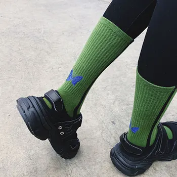 New Ladies Embroidery Butterfly Pattern Socks Women Casual Cotton Socks Fashion Straight Long Socks Striped Red Green Blue Black 
New Ladies Embroidery Butterfly Pattern Socks Women Casual Cotton Socks Fashion Straight Long Socks Striped Red Green Blue Black