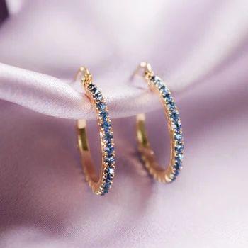 Huitan Delicate Small Hoop Earrings for Women Brilliant Blue Cubic Zirconia Simple Gift Versatile Earring Female Fashion Jewelry
Huitan Delicate Small Hoop Earrings for Women Brilliant Blue Cubic Zirconia Simple Gift Versatile Earring Female Fashion Jewelry