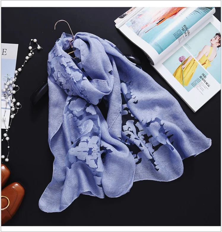 2019 New Fashion Women Cut Flowers Hollow Lace Gradient Silk Scarf Spring Shawls and Wraps Towel Femme Beach Sjaals
2019 New Fashion Women Cut Flowers Hollow Lace Gradient Silk Scarf Spring Shawls and Wraps Towel Femme Beach Sjaals