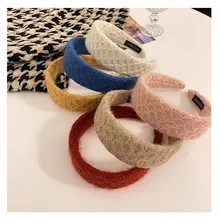 2022 new winter pop new autumn winter net red hair ornament diamond check wool hair hoop wide edge pressed hair card hairpin
2022 new winter pop new autumn winter net red hair ornament diamond check wool hair hoop wide edge pressed hair card hairpin