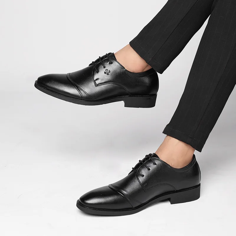 2019 Men Wedding Shoes Microfiber Leather Formal Business Pointed Toe for Man Hollow Out Dress Shoes Men's Oxford Flats
2019 Men Wedding Shoes Microfiber Leather Formal Business Pointed Toe for Man Hollow Out Dress Shoes Men's Oxford Flats