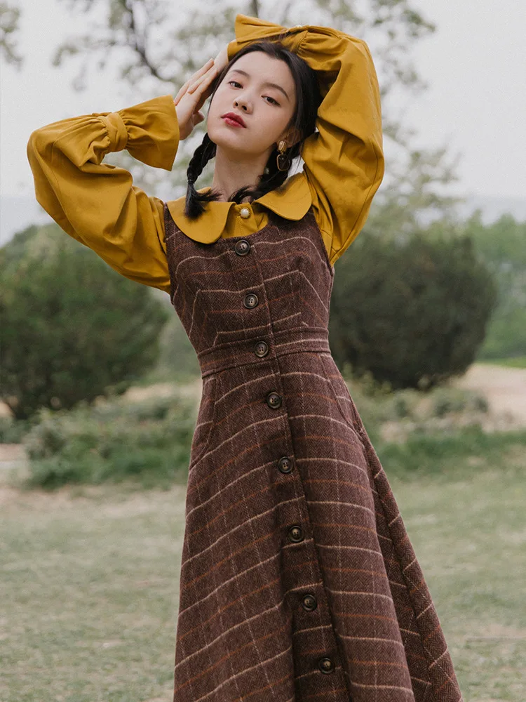 Autumn & Winter French Retro Plaid Woolen Cloth Strap Dress with Shirt Two-Piece Set Long Sleeve France Non-mainstream Dress
Autumn & Winter French Retro Plaid Woolen Cloth Strap Dress with Shirt Two-Piece Set Long Sleeve France Non-mainstream Dress