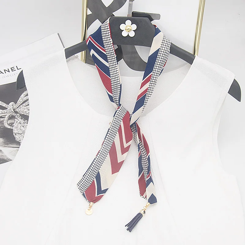 Small Neck Scarf Women Print Skinny Hair Scarf Silk Headband Polyester Scarves Bag Designer 2020 New Arrivals
Small Neck Scarf Women Print Skinny Hair Scarf Silk Headband Polyester Scarves Bag Designer 2020 New Arrivals