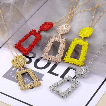 VKME vintage metal big pendant necklace statement ladies necklace creative necklace new wedding party gift 
VKME vintage metal big pendant necklace statement ladies necklace creative necklace new wedding party gift