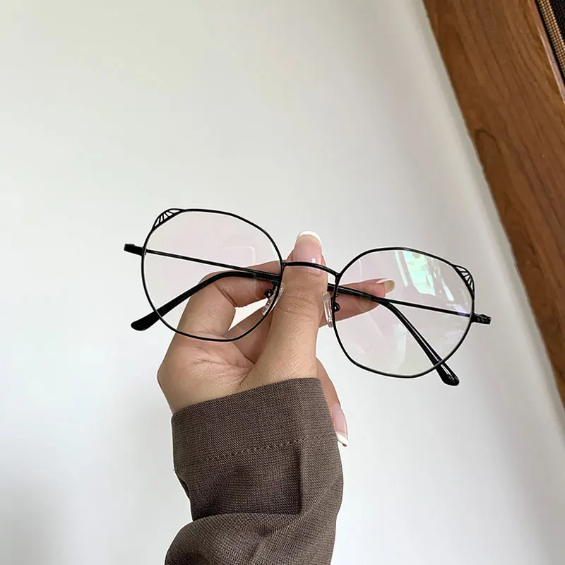 2020 1Pc Fashion Myopia Optical Lens Glasses Frame Women Trendy Stainless Steel Metal Frames Cat Eye Clear Lens Eyeglasses Frame
2020 1Pc Fashion Myopia Optical Lens Glasses Frame Women Trendy Stainless Steel Metal Frames Cat Eye Clear Lens Eyeglasses Frame