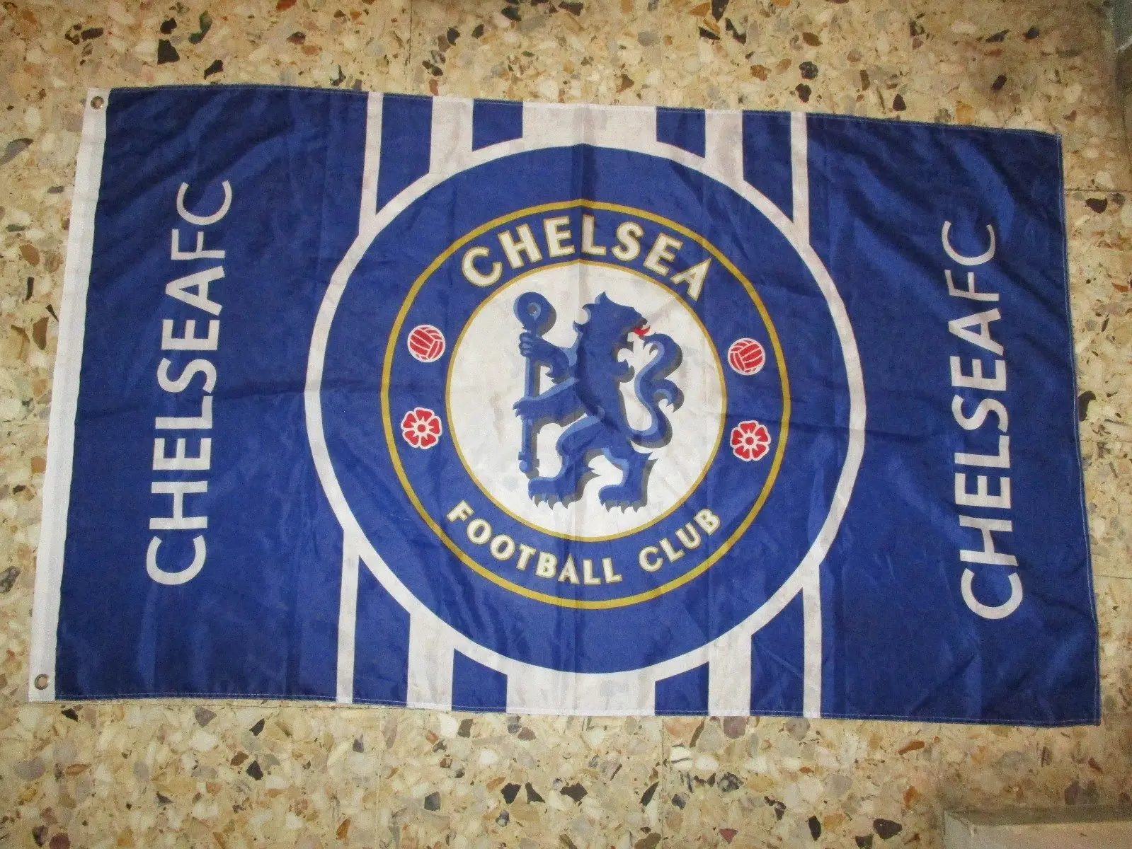 3ft x 5ft 3 x5ft drapeau flag CHELSEA FOOTBALL CLUB ENGLAND SUPPORTERS print Polyester banner flag Size 150x90cm
3ft x 5ft 3 x5ft drapeau flag CHELSEA FOOTBALL CLUB ENGLAND SUPPORTERS print Polyester banner flag Size 150x90cm
