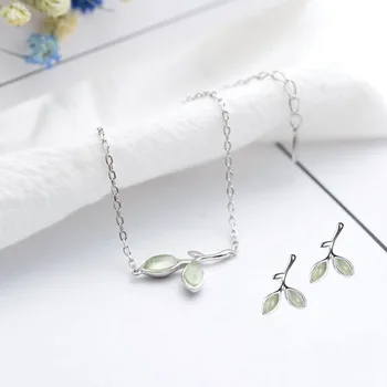 Fashion Cat Eye Stone Green Leaf Bracelet and Stud Earring Set for Women Girl in 925 Sterling Silver Jewelry Birthday Gift
Fashion Cat Eye Stone Green Leaf Bracelet and Stud Earring Set for Women Girl in 925 Sterling Silver Jewelry Birthday Gift