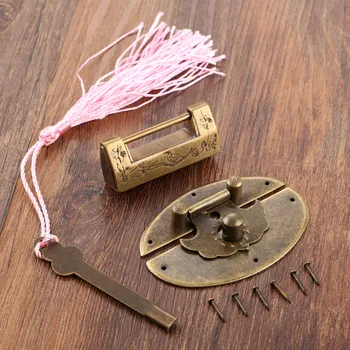 Retro Style Chinese Trunk Padlock Lock 43*11*19mm Key Box Toggle Latch Hasp 63*42mm Bronze Tone Hardware for Wood Jewelry Box
Retro Style Chinese Trunk Padlock Lock 43*11*19mm Key Box Toggle Latch Hasp 63*42mm Bronze Tone Hardware for Wood Jewelry Box