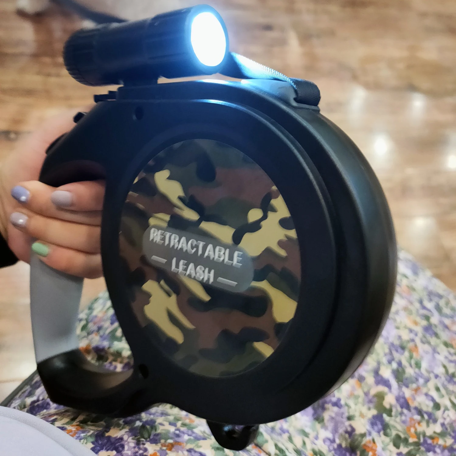 CAMO Dog Retractable Leash with Light Automatic Extendable Large Pet Lead Strong Pets Traction Rope for Big Dogs Walking 190 kg
CAMO Dog Retractable Leash with Light Automatic Extendable Large Pet Lead Strong Pets Traction Rope for Big Dogs Walking 190 kg