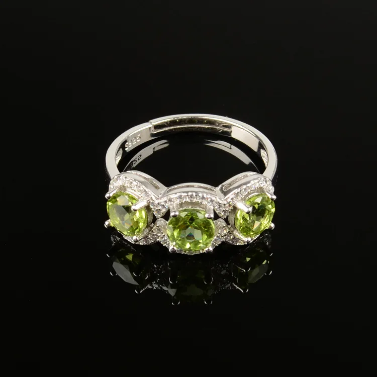 attractive classic green Peridot gemstone Ring 925 sterling silver ring round natural gem ring birthday Christmas gift
attractive classic green Peridot gemstone Ring 925 sterling silver ring round natural gem ring birthday Christmas gift