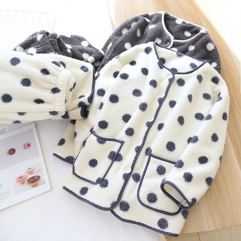 Fdfklak Coral Fleece Thicken Sweet Cute Dots Women's Home Clothes Autumn Winter Warm Pajama Sets Pyjama Pijama Femme
Fdfklak Coral Fleece Thicken Sweet Cute Dots Women's Home Clothes Autumn Winter Warm Pajama Sets Pyjama Pijama Femme