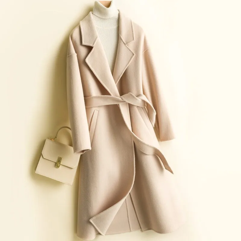 Фото 100% шерсть 2020 Новое весеннее бежевое шерстяное пальто для женщин средней длины