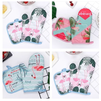 2 Pcs Heat Resistant Oven Mitts Thicken Anti-scald Glove and Pad Flamingo Printed Baking Protective Glove Mat for Kitchen