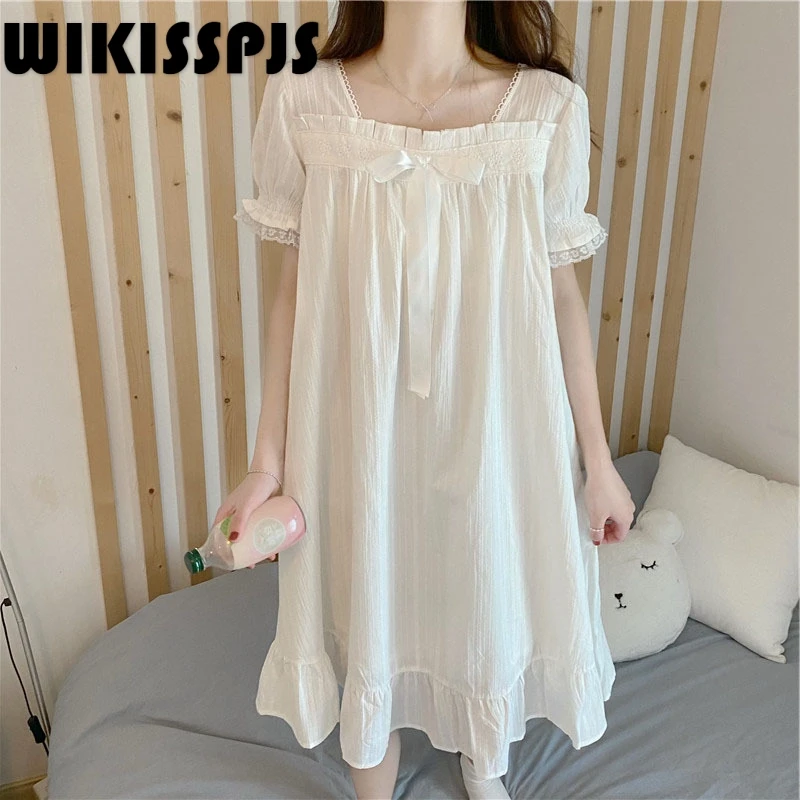 2022 Summer New Retro Square Collar Palace Style Lace Princess Cotton Short Sleeve Nightdress Home Clothes Girl Suit Sleep Tops
2022 Summer New Retro Square Collar Palace Style Lace Princess Cotton Short Sleeve Nightdress Home Clothes Girl Suit Sleep Tops