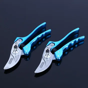 Blue high-end garden and garden pruning scissors HRC59 high hardness fruit and vegetable gardening branches modeling scissors
Blue high-end garden and garden pruning scissors HRC59 high hardness fruit and vegetable gardening branches modeling scissors