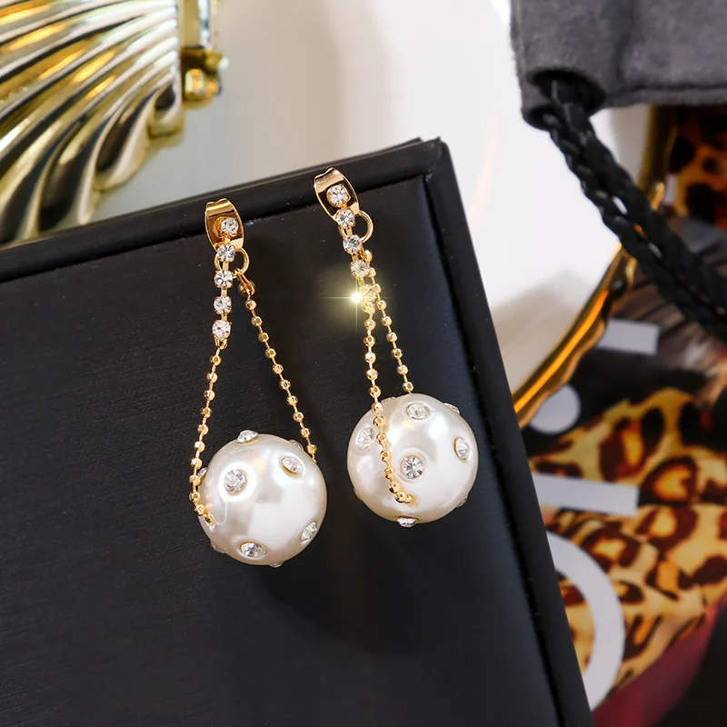 2019 New Rhinestone Pearl Earrings For Women Korean Style Simple Earrings Front And Back Design Birthday Gifts
2019 New Rhinestone Pearl Earrings For Women Korean Style Simple Earrings Front And Back Design Birthday Gifts