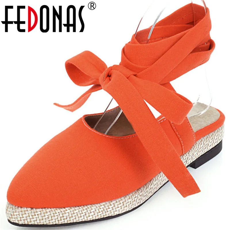 FEDONAS Cross-Tied Women Square Heels Summer Denim Leather Butterfly Knot Sandals Party New Arrival Round Toe 2020 Shoes Woman
FEDONAS Cross-Tied Women Square Heels Summer Denim Leather Butterfly Knot Sandals Party New Arrival Round Toe 2020 Shoes Woman