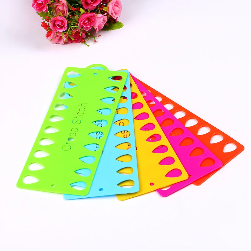 5 PCS Embroidery Floss Organizer Cross Stitch Thread Holder Storage Tool Cross Stitch Thread Finishing Tool (Random Color)
5 PCS Embroidery Floss Organizer Cross Stitch Thread Holder Storage Tool Cross Stitch Thread Finishing Tool (Random Color)