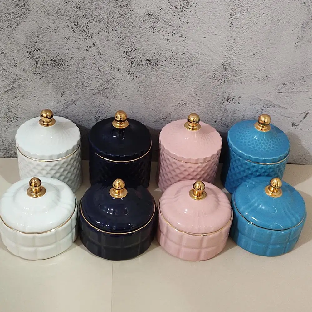 Ceramic Embossed with Lid Jewelry Box Cosmetic Box Toothpick Cotton Swab Storage Jewelry Jars Wedding Home Decoration Fornasetti
Ceramic Embossed with Lid Jewelry Box Cosmetic Box Toothpick Cotton Swab Storage Jewelry Jars Wedding Home Decoration Fornasetti