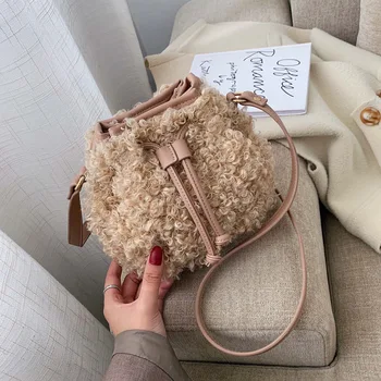 New Arrival Women Bag Small Women's Shoulder Bags Imitation Lamb Wool Drawstring Bucket Fashion Leather Belt Lady Crossbody Bags
New Arrival Women Bag Small Women's Shoulder Bags Imitation Lamb Wool Drawstring Bucket Fashion Leather Belt Lady Crossbody Bags