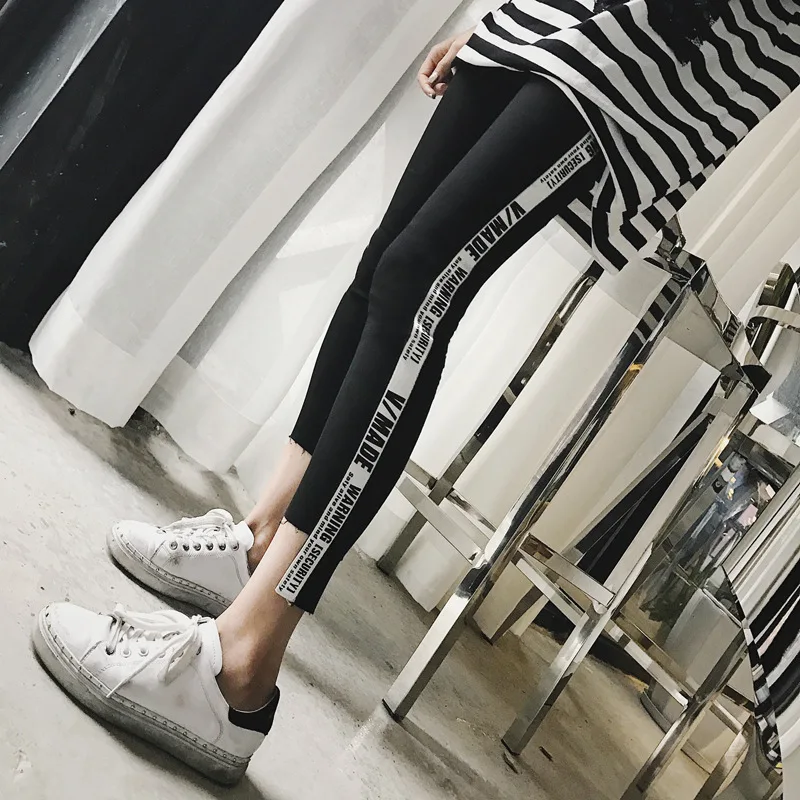 Spring And Autumn New Style Pregnant Women Pants Korean-style Versatile Lettered White Edge Capri Maternity Pants Pregnant Women
Spring And Autumn New Style Pregnant Women Pants Korean-style Versatile Lettered White Edge Capri Maternity Pants Pregnant Women