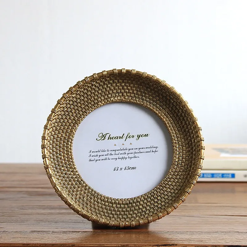 Special Design Picture Frame For Home Decoration Resin Round Photo Frame For Favor Gift Modern Creative Picture Frame Art Fotos
Special Design Picture Frame For Home Decoration Resin Round Photo Frame For Favor Gift Modern Creative Picture Frame Art Fotos