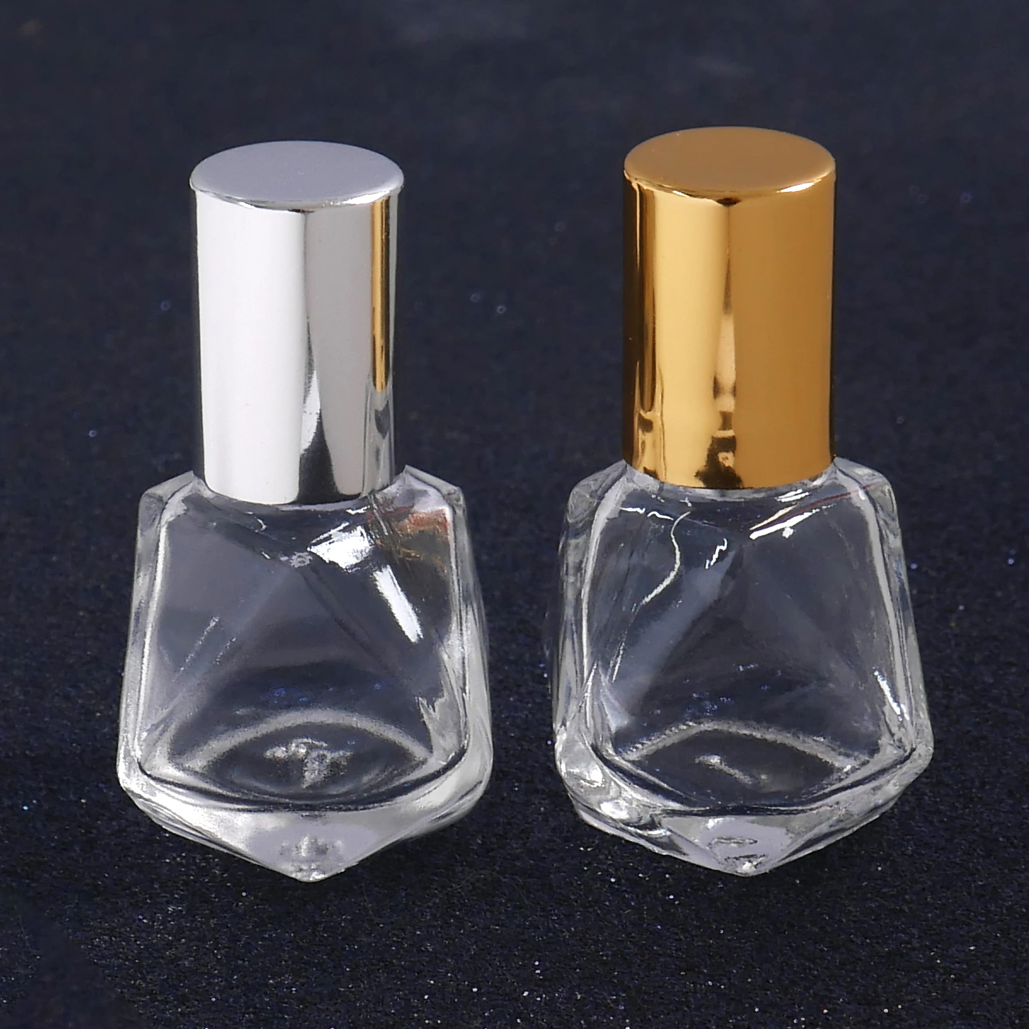 1pcs Mini Glass Roller Bottles with Stainless Steel Roller Balls for Travel Essential Oils Perfumes Aromatherapy Sample Vial
1pcs Mini Glass Roller Bottles with Stainless Steel Roller Balls for Travel Essential Oils Perfumes Aromatherapy Sample Vial