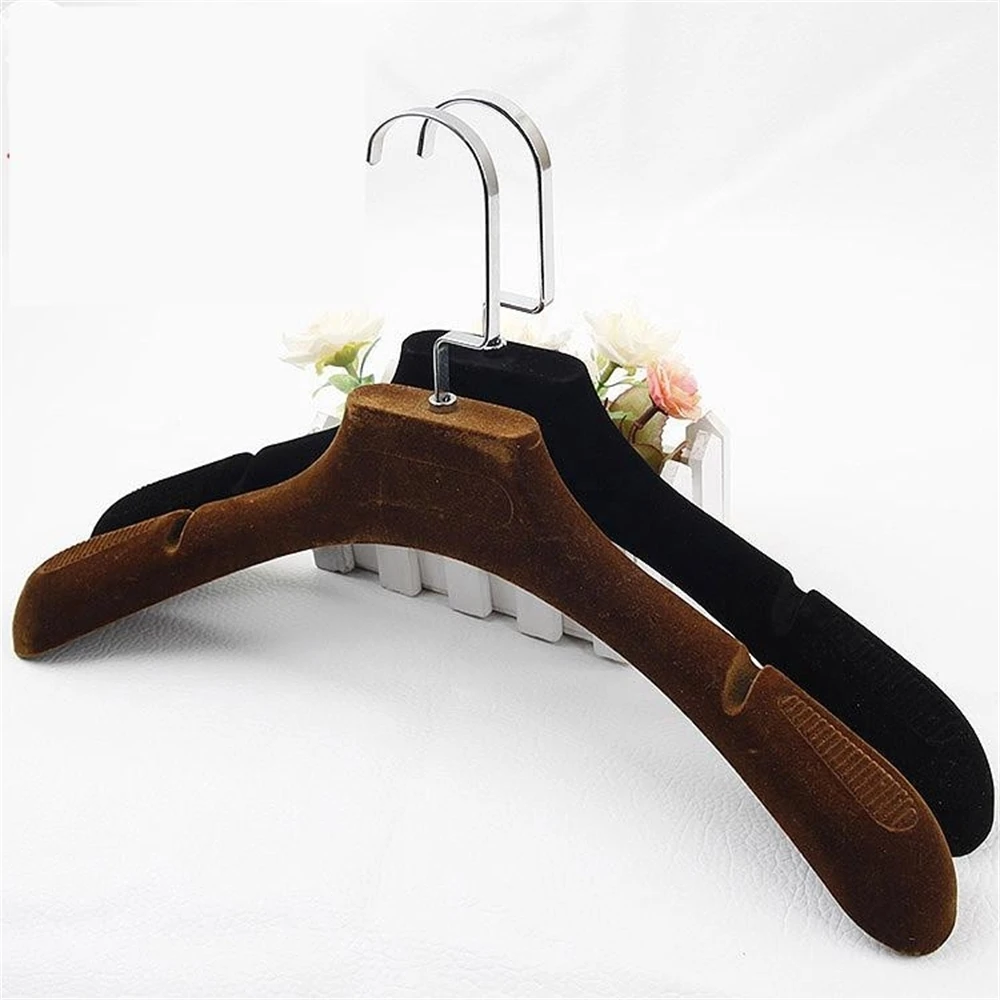 High Grade Flocking Anti Skid Hanger Wedding Dress Hanging Suit Clothing Storage Hanger Store Traceless Clothes Display Hook
High Grade Flocking Anti Skid Hanger Wedding Dress Hanging Suit Clothing Storage Hanger Store Traceless Clothes Display Hook