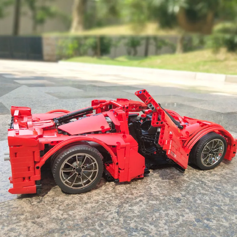 Yuxing 13085 Ferrari-FXX Sports Car MOC Science And Technology Machinery Building Blocks High Difficulty Assembled Remote Contro
Yuxing 13085 Ferrari-FXX Sports Car MOC Science And Technology Machinery Building Blocks High Difficulty Assembled Remote Contro