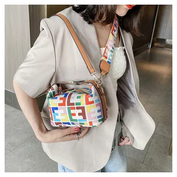 Fashion Brand Women Bag soft Messenger Bag Designer Chain Shoulder Crossbody Bag Handbag
Fashion Brand Women Bag soft Messenger Bag Designer Chain Shoulder Crossbody Bag Handbag