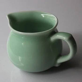 Ceramic tea utensil Longquan celadon Ru Kiln Tea pitcher Fair cup of teaset with fish pattern Kung Fu teacup cameo
Ceramic tea utensil Longquan celadon Ru Kiln Tea pitcher Fair cup of teaset with fish pattern Kung Fu teacup cameo