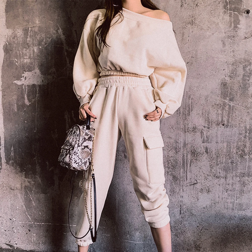 Minimalist Overall Hoodie 2 Piece Set Fall 2020 O Neck Terry Crop Top Elastic Waist Pockets Sets Comfy Streetwear Casual Set
Minimalist Overall Hoodie 2 Piece Set Fall 2020 O Neck Terry Crop Top Elastic Waist Pockets Sets Comfy Streetwear Casual Set